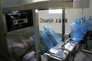 上海傳進廠家供應(yīng)礦泉水專用輸送設(shè)備